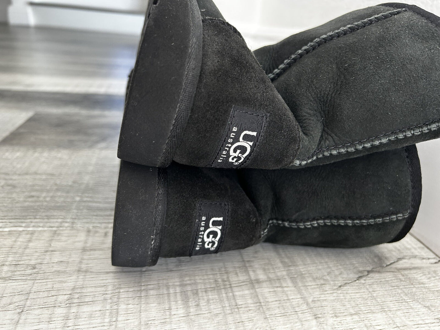 UGG Black Classic II Boots Kids Size 3 Uggboots Authentic Ugg Boots Black