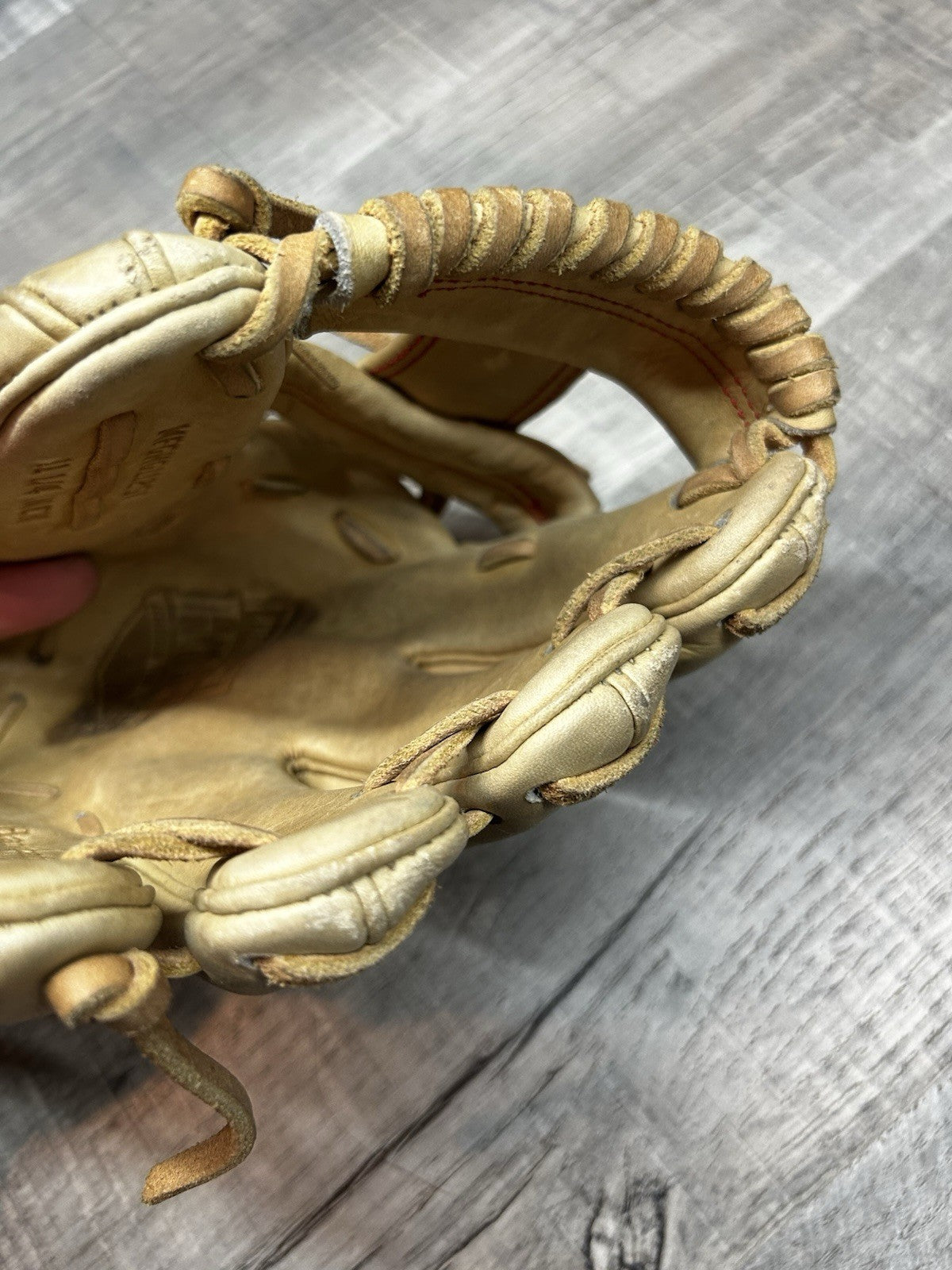 Marucci HTG baseball glove 11.25 MFGFS11251 Infield Rt Hander Gold Camel Red MLB
