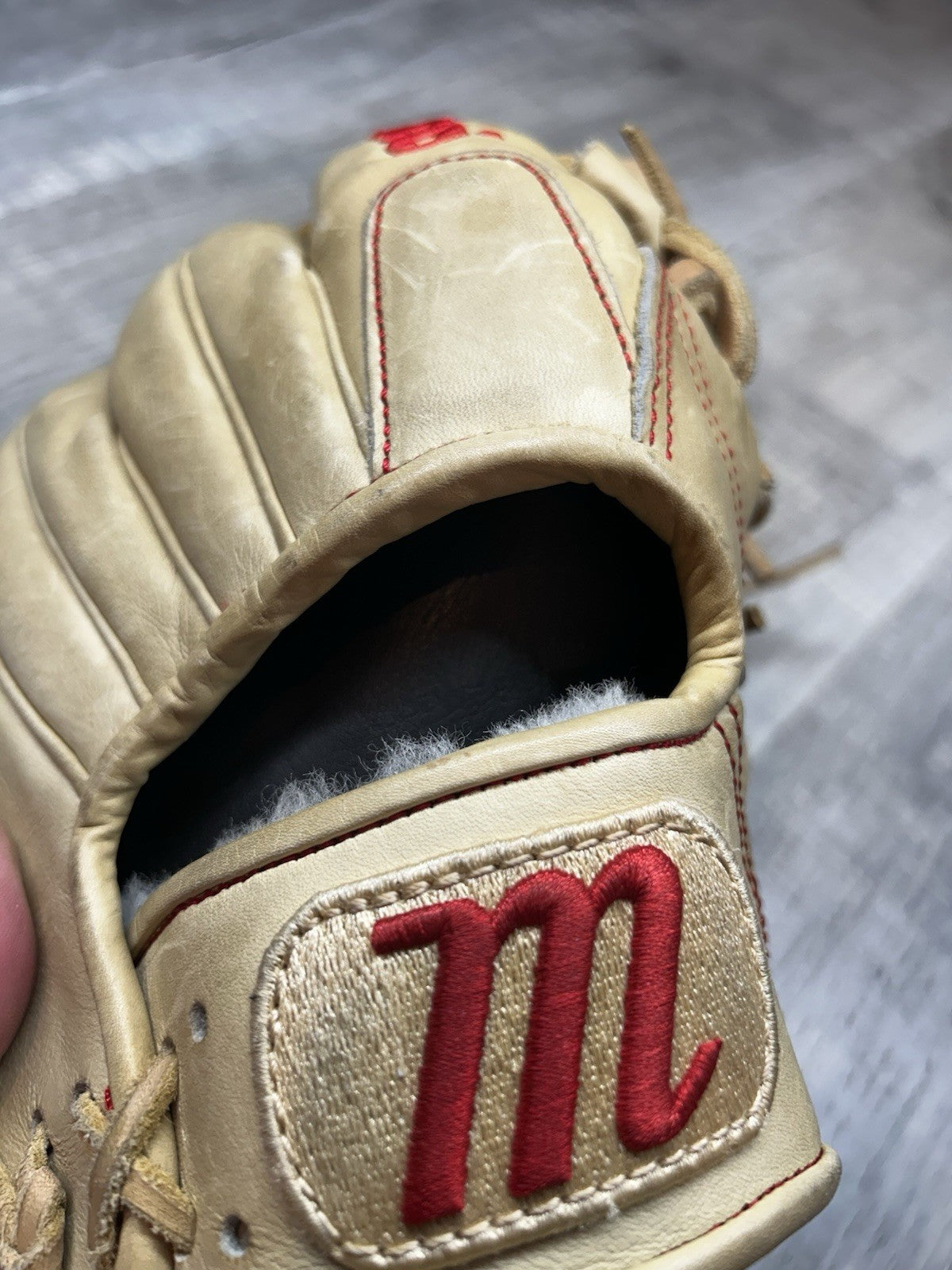 Marucci HTG baseball glove 11.25 MFGFS11251 Infield Rt Hander Gold Camel Red MLB