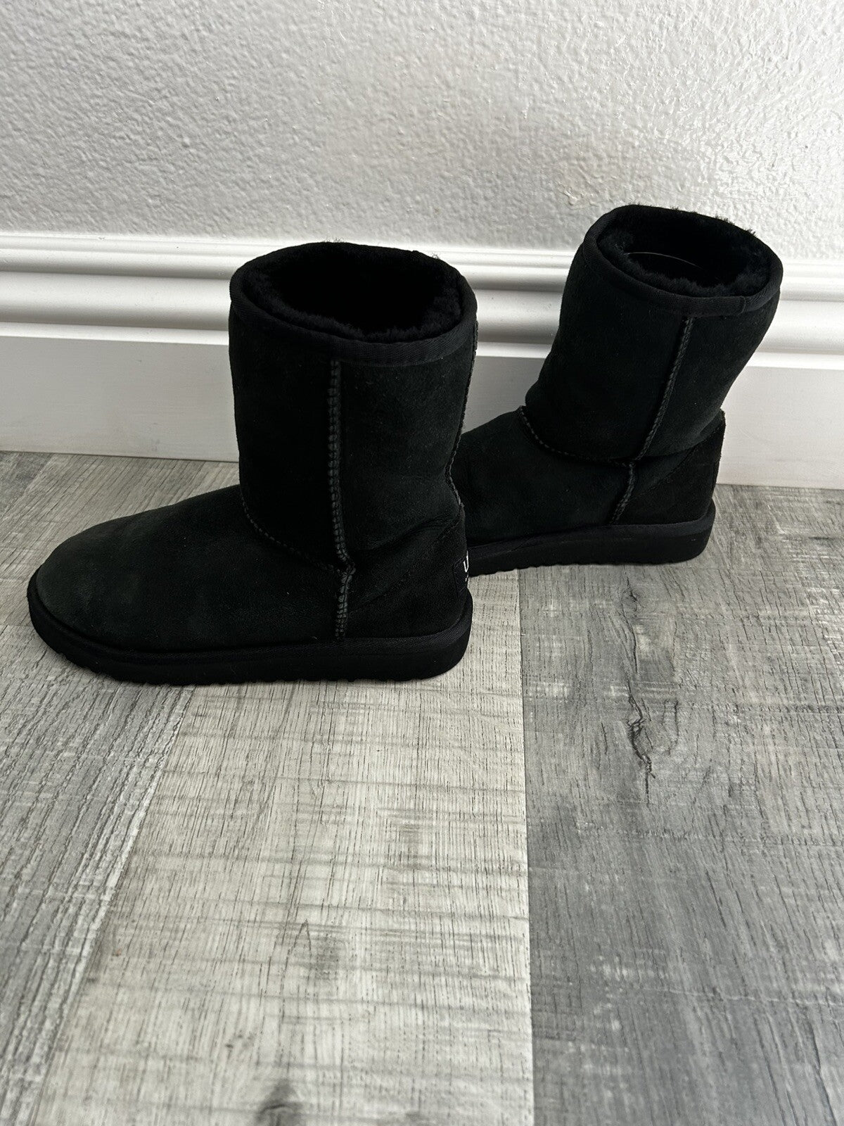 UGG Black Classic II Boots Kids Size 3 Uggboots Authentic Ugg Boots Black